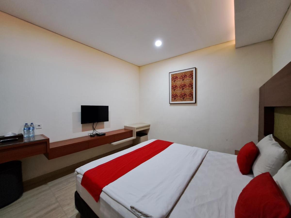 Hotel OYO 2234 Dewi Uma House Denpasar Exterior foto